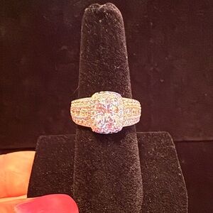 Elegant Silver Women's statement Ring, size 7